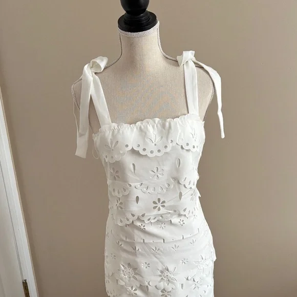 Petal & Pup White Floral Maxi Dress - Picture 2 of 8